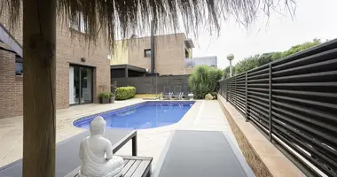 Villa en Lloret de Mar, Španjolska