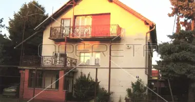 8 room house in Municipality of Lekenik, Croatia