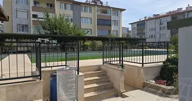 Mieszkanie 4 pokoi w Cumhuriyet Caddesi, Turcja