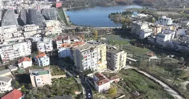 Mieszkanie 5 pokojów w Tirana Municipality, Albania