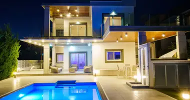 4 bedroom apartment in Agios Tychonas, Cyprus