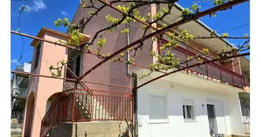 7 room house in Kastel Stari, Croatia