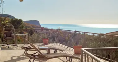 Bliźniak 3 pokoi w Sveti Stefan, Czarnogóra