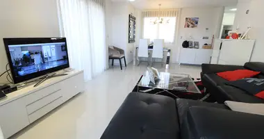 Penthouse 3 pokoi w Guardamar del Segura, Hiszpania
