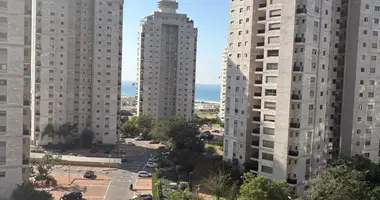 Квартира 5 комнат в Нетания, Израиль
