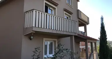 Дом 8 комнат в Луштица, Черногория