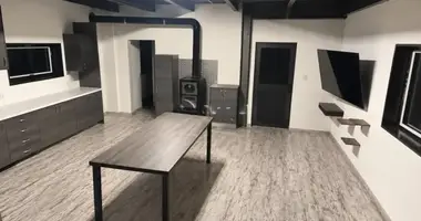Haus 4 Schlafzimmer in Souni Zanatzia, Zypern