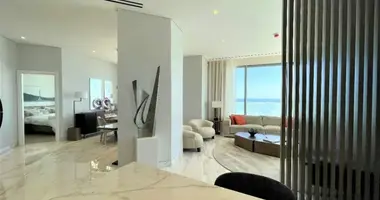 Mieszkanie 4 pokoi w Limassol, Cypr