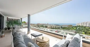 4 bedroom apartment in Dos Hermanas, Spain