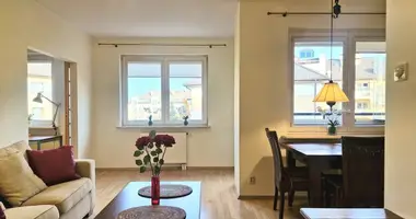 Квартира 2 комнаты в Варшава, Польша