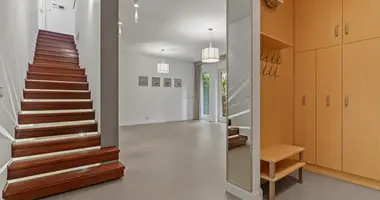 4 bedroom apartment in Warsaw, Poland