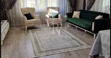 2 bedroom apartment in Mahmutlar, Turkey