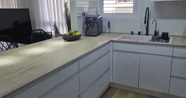 4 room apartment in Ashkelon, Israel