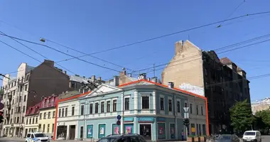 Maison des revenus 711 m² dans Riga, Lettonie