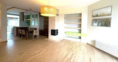 Commercial property 86 m² in Warsaw, Poland