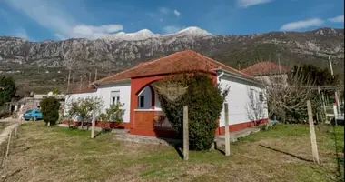 Casa 3 habitaciones en Zelenika, Montenegro