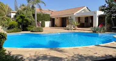 Apartamento 5 habitaciones en Pyrgos Lemesou, Chipre