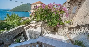 Casa 3 habitaciones en Kotor, Montenegro