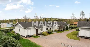Apartamento 4 habitaciones en Riihimaki, Finlandia