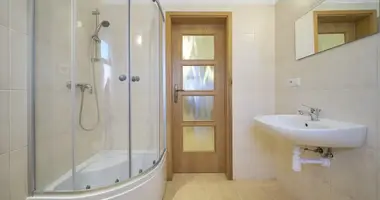 Коммерческое помещение 50 м² в Варшава, Польша