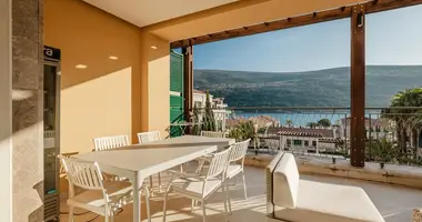 Apartamento 3 habitaciones en Herceg Novi, Montenegro