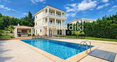 Villa 5 rooms in Pefkochori, Greece