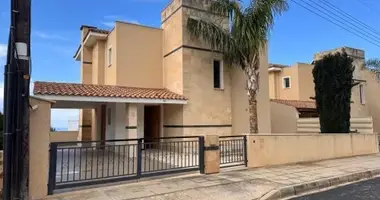Haus 4 Schlafzimmer in Peyia, Zypern