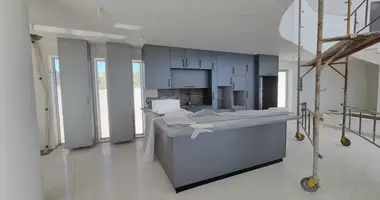 5 bedroom house in Yeroskipou, Cyprus