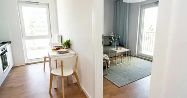 Квартира 3 комнаты в Варшава, Польша