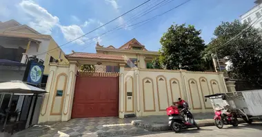 villa de 7 chambres dans Sangkat Phsar Daeum Thkov, Cambodge