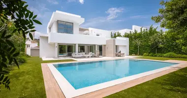 Villa en Estepona, Španjolska