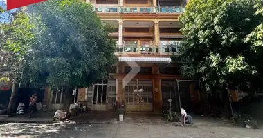 Dom 4 pokoi w Sangkat Teuk Thla, Kambodża