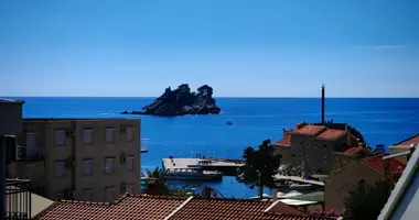 2 bedroom apartment in Petrovac, Montenegro