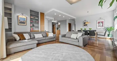 Wohnung 4 zimmer in Warschau, Polen