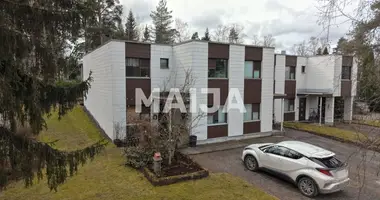Apartamento 5 habitaciones en Akaa, Finlandia