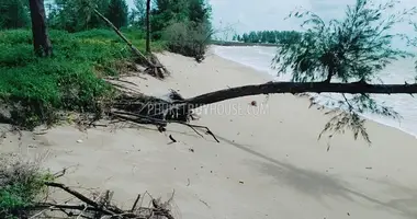Parcela en Khuekkhak, Tailandia