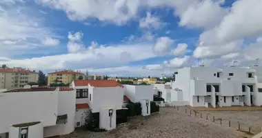 Dom 3 pokoi w Loule, Portugalia