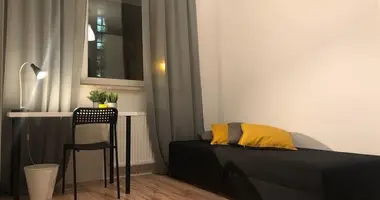 Mieszkanie 5 pokojów w Warszawa, Polska