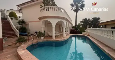Villa 3 bedrooms in Arona, Spain