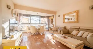 Mieszkanie 2 pokoi w Tel-Awiw, Izrael