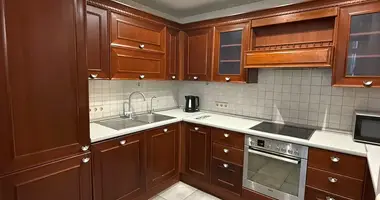 Apartamento 4 habitaciones en Minsk, Belarús
