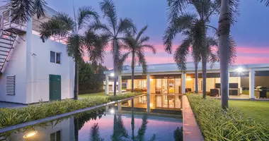 Casa 3 habitaciones en Pong, Tailandia