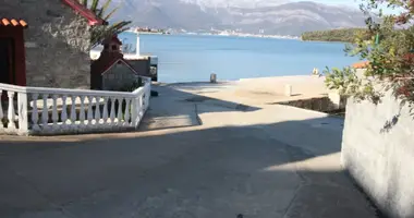 Участок земли в Тиват, Черногория