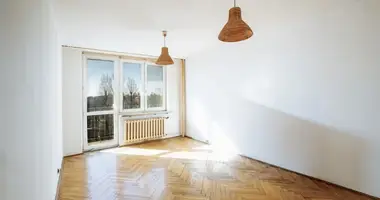 Mieszkanie 3 pokoi w Warszawa, Polska