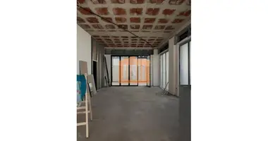 Propiedad comercial 77 m² en Bashkia Durres, Albania