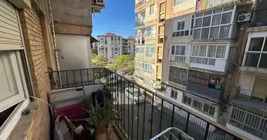 Mieszkanie 3 pokoi w Alicante, Hiszpania