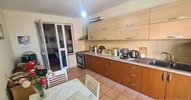 Mieszkanie 5 pokojów w Tirana Municipality, Albania