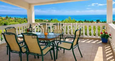 Villa 4 rooms in Nea Skioni, Greece