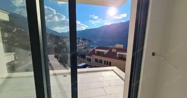 Apartamento 2 habitaciones en Dobrota, Montenegro