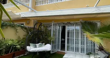 Apartamento 4 habitaciones en Mijas, Španjolska